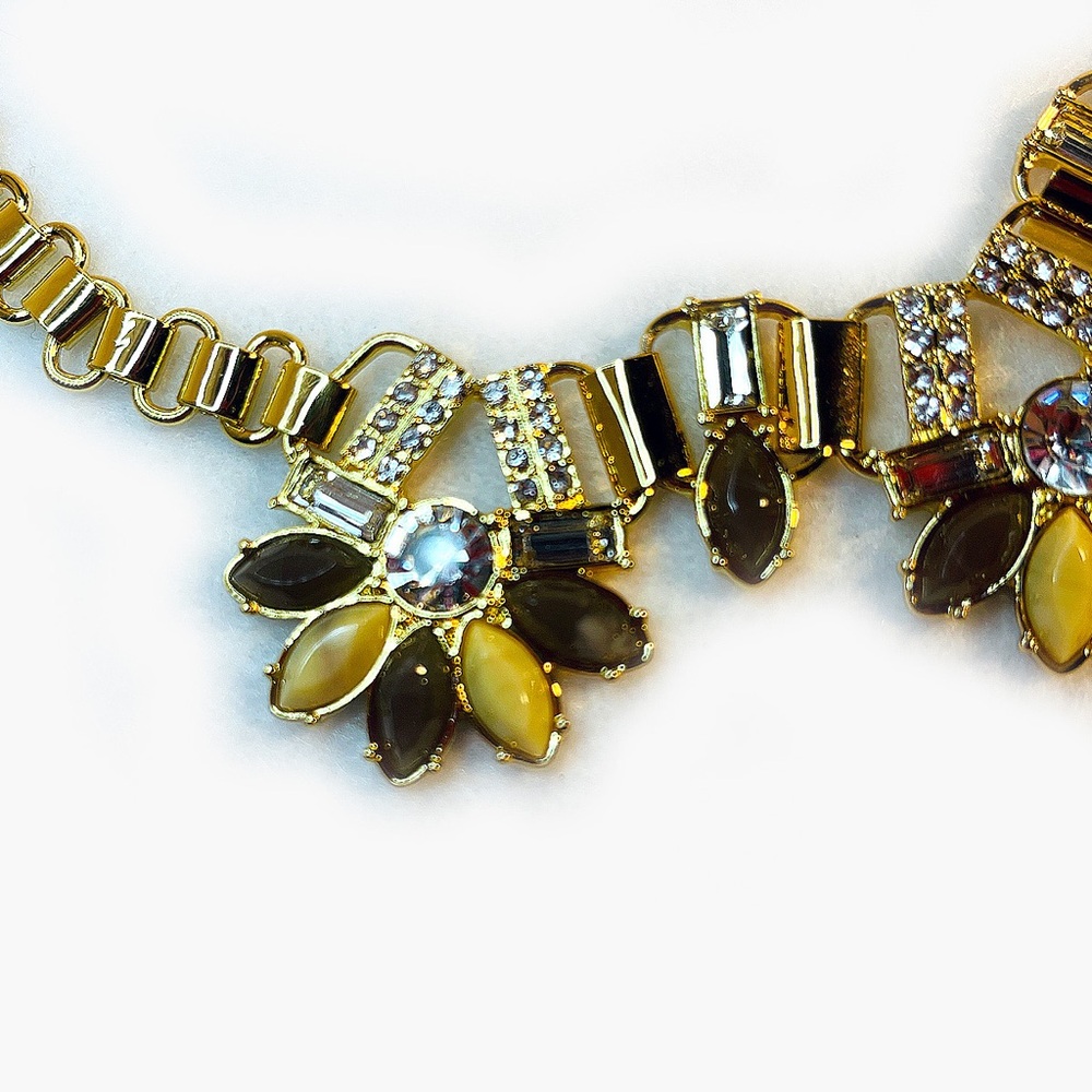 Talbots Gold Floral Book Chain Necklace - Picture 6 of 9